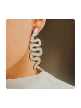 ★ Vintage Y2K Serpent Fashion Forward Bestselling Style Earrings Silver/Gold ★